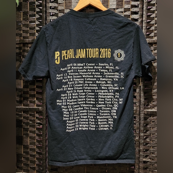 2016 Pearl jam tour T shirt - Picture 5 of 9